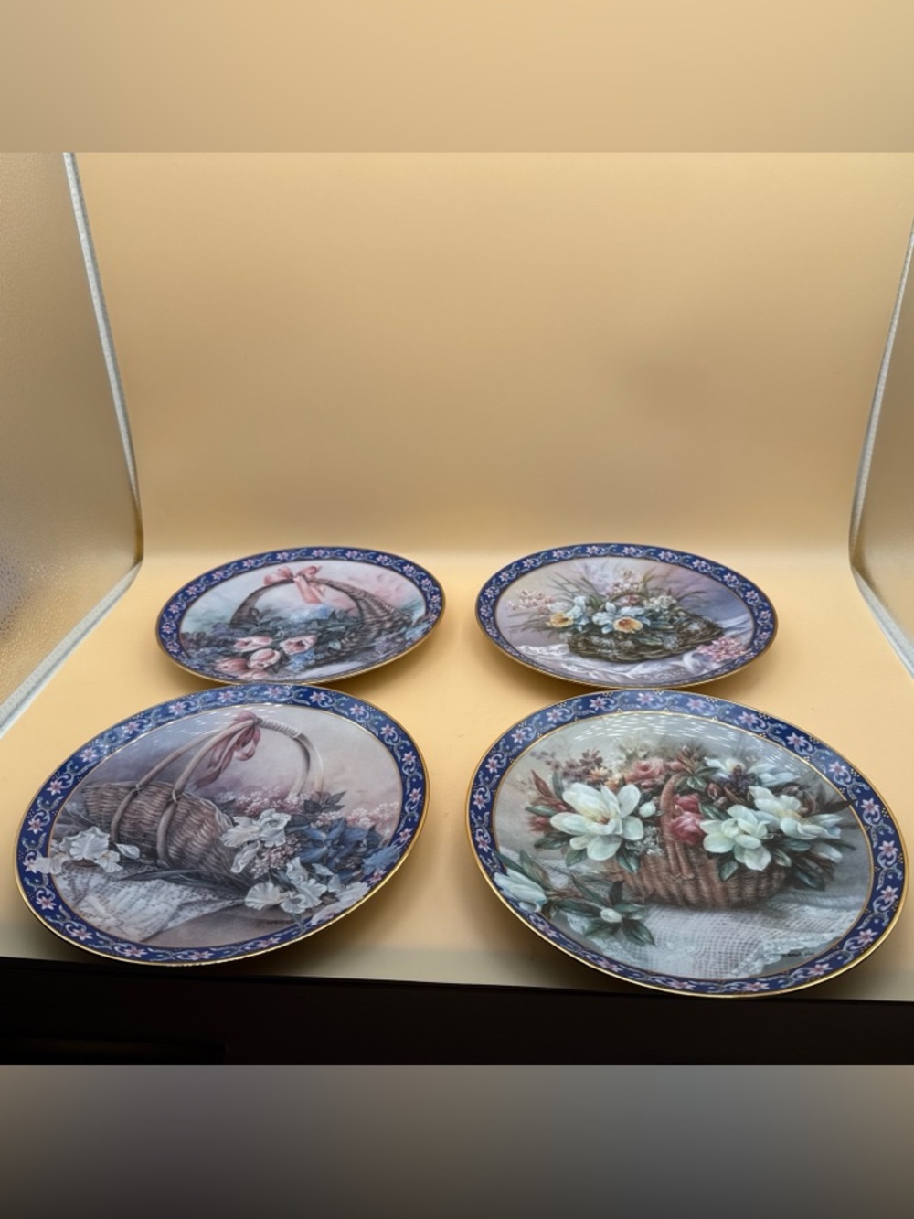 Lena Liu's Basket Bouquets 
George Floral Basket Decorative Dinner Plates